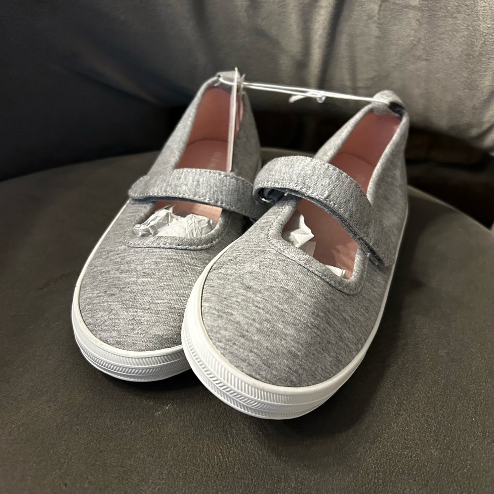 Old Navy Velcro Shoes, Size 11 NWT